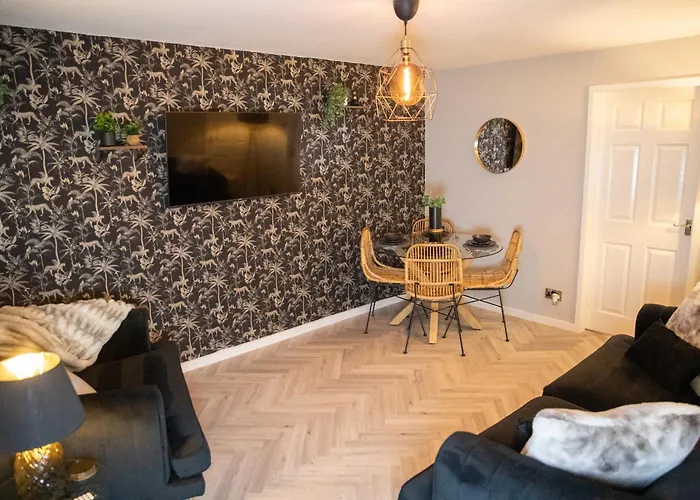 2 Bedroom Property With Free Parking Close To Leeds City Centre